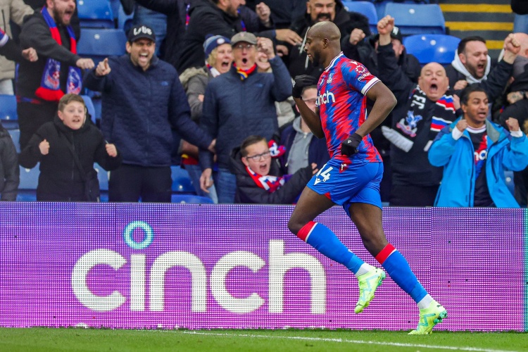 马特塔：帽子戏法但没赢球令我很沮丧，今天我们展示了精神面貌